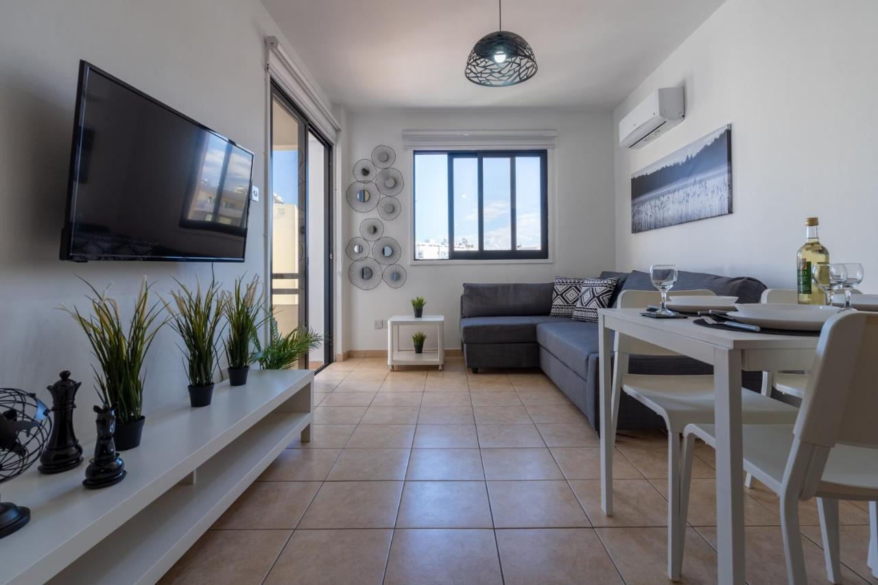 Polyn 1- Bedroom Apartment In Lárnaca Exterior foto