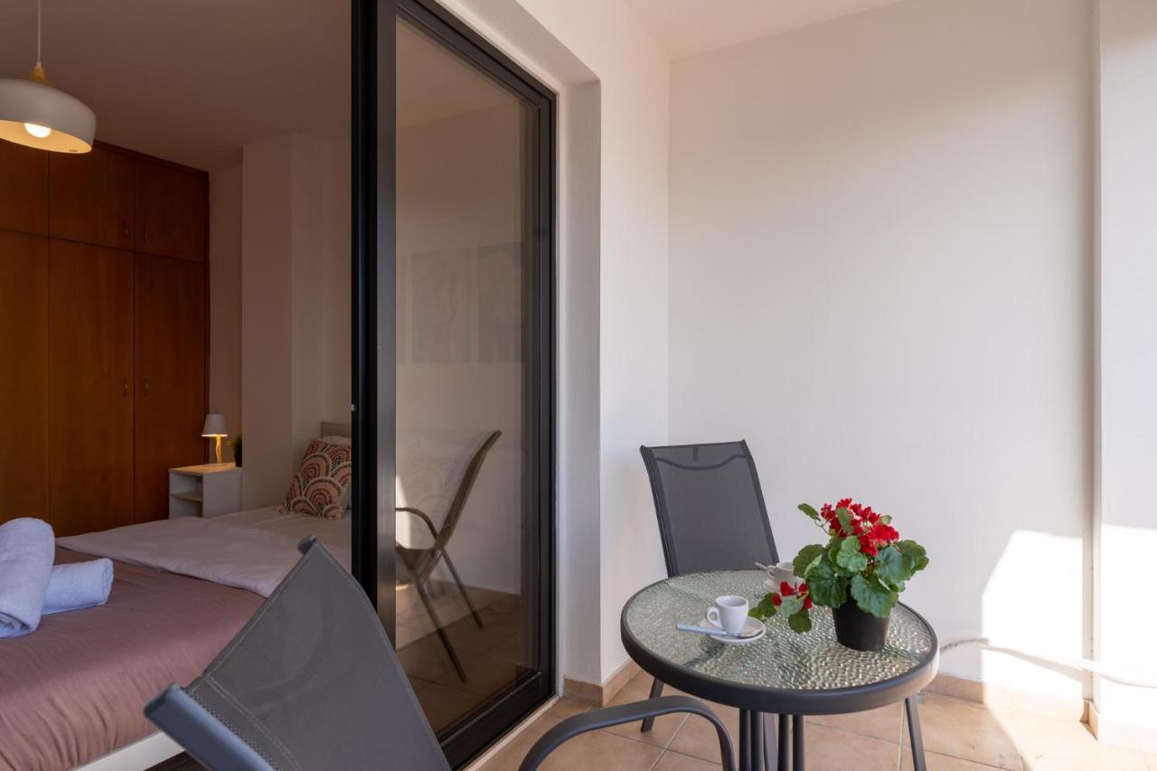Polyn 1- Bedroom Apartment In Lárnaca Exterior foto